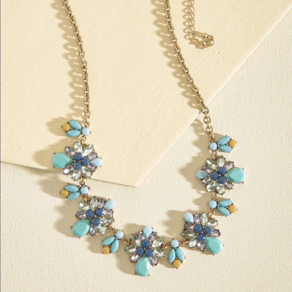 ModCloth Sensational necklace